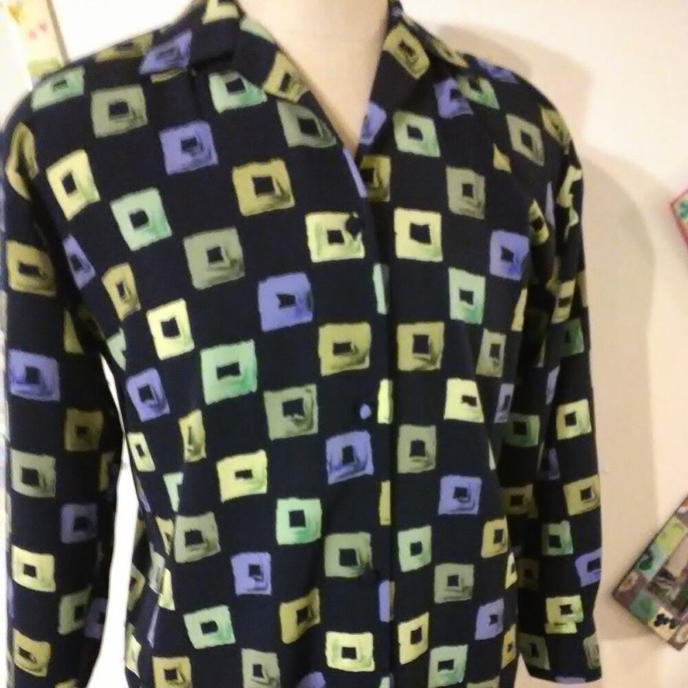 LE CAVIAR MULTI COLORED LONG SLEEVE/BUTTON SIze s